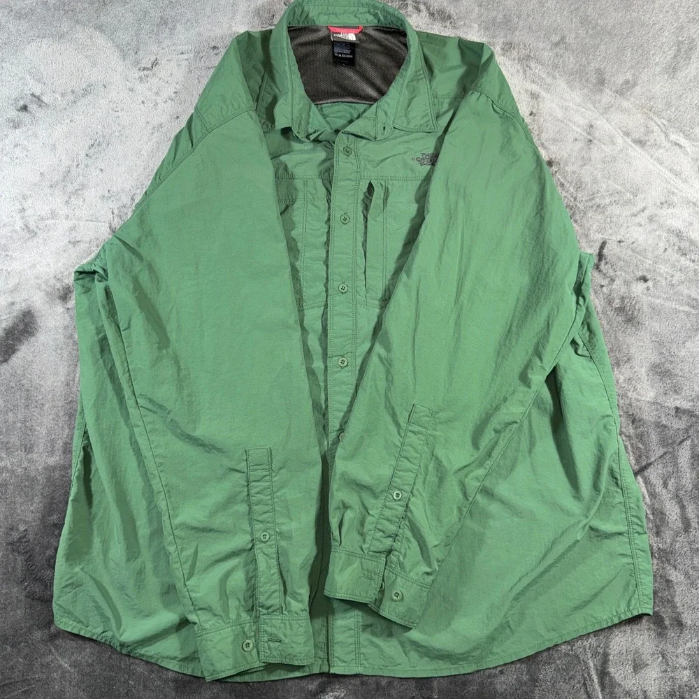 The North Face Mens Green Long Sleeve Nylon Hiking Fishing Button Up Shirt XL
